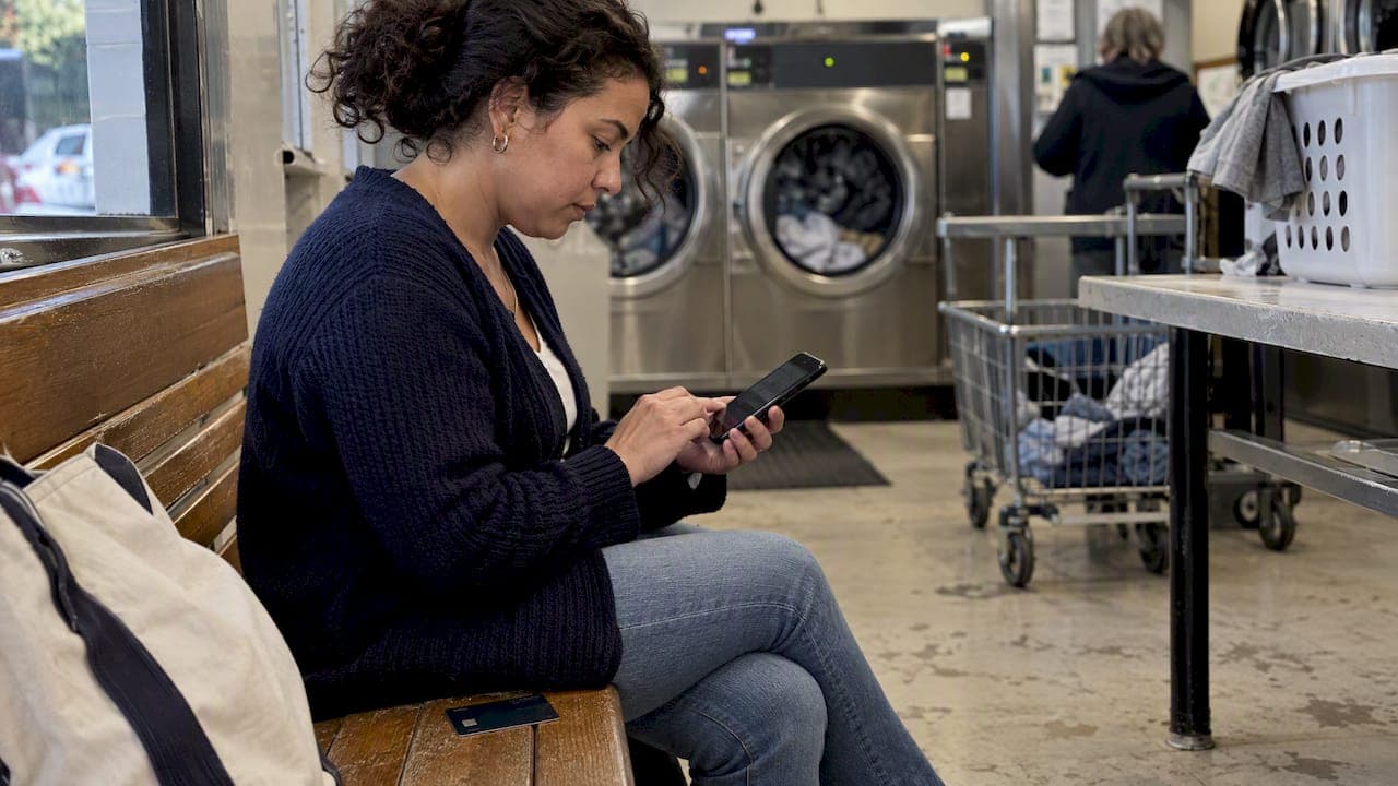 Credit Card Freeze vs. Lock: What Still Goes Through on Each Card