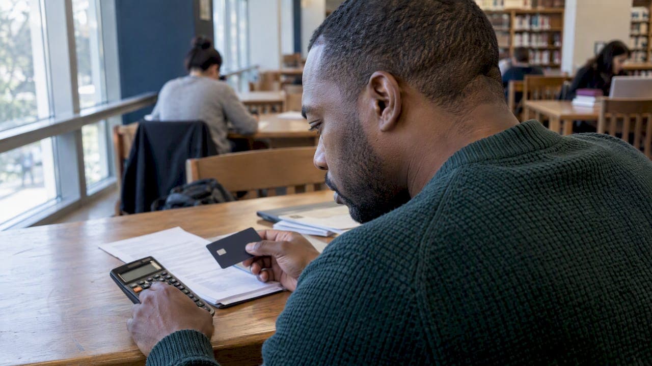 APR vs. APY on Credit Cards: What Each Means for You